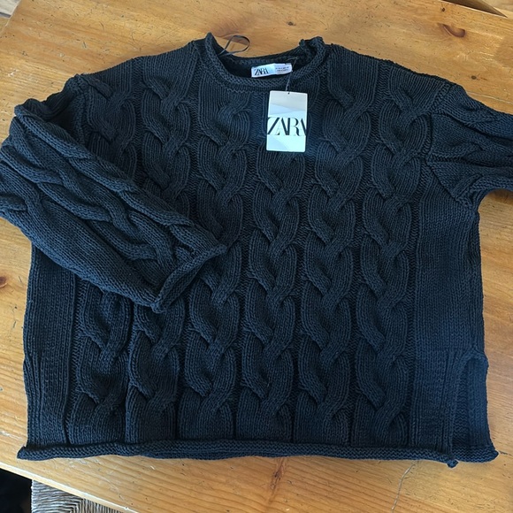 Zara Sweaters - NWT Zara Chunky Knit Sweater